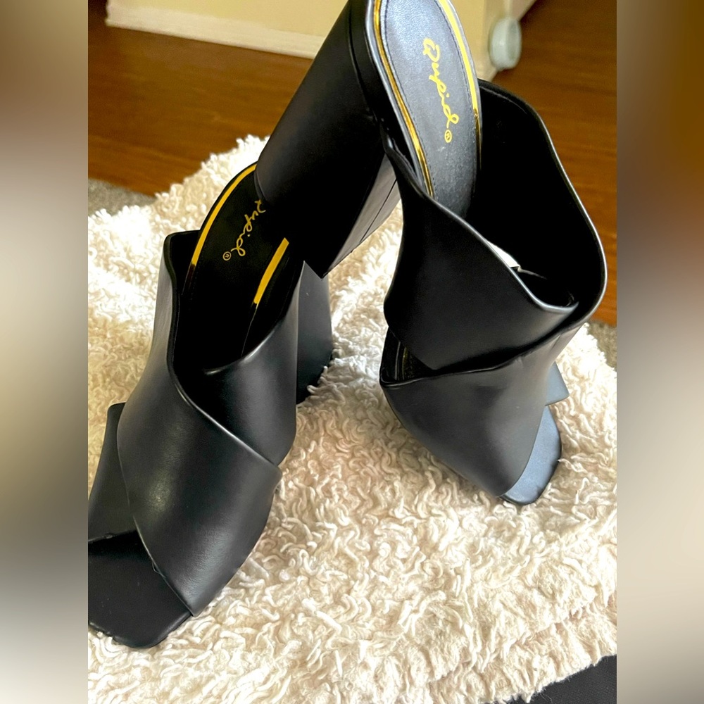 Slip in black chunky heels